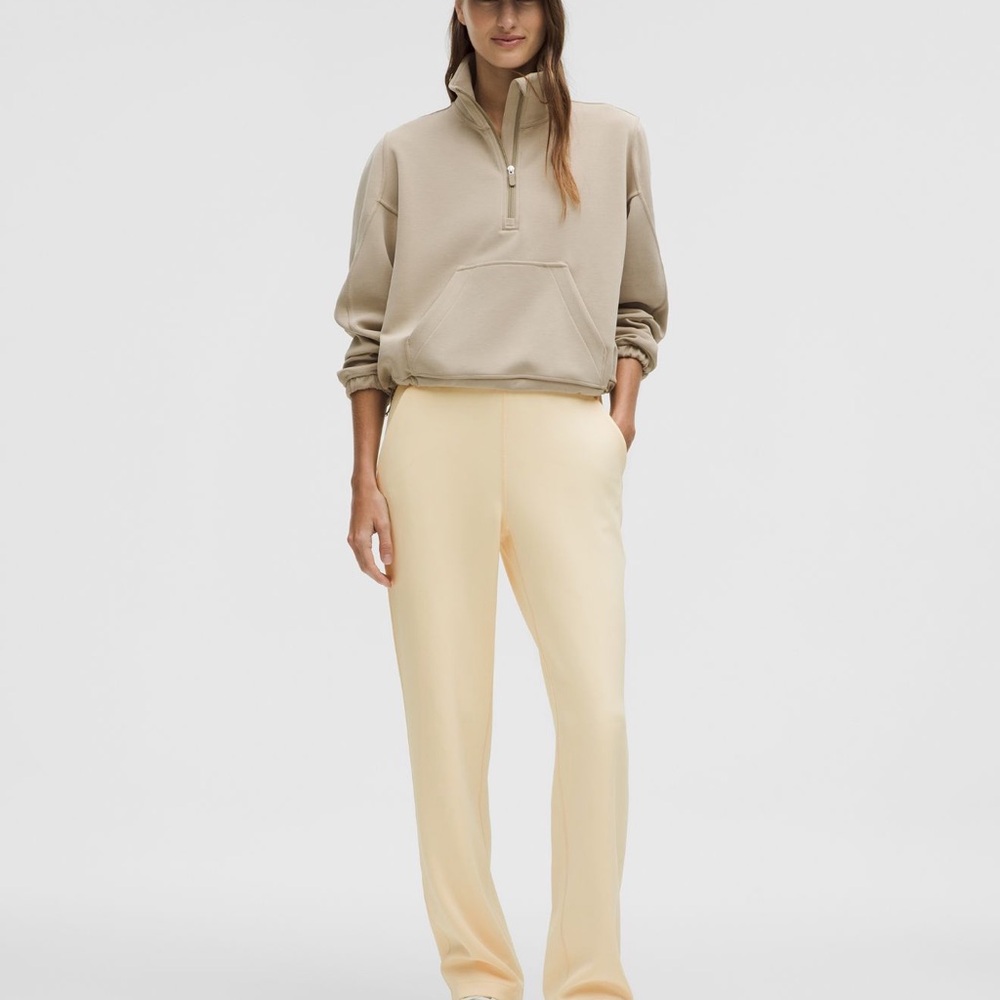 NWT Lululemon Softstreme Pintuck Mid-Rise Pant Regular
